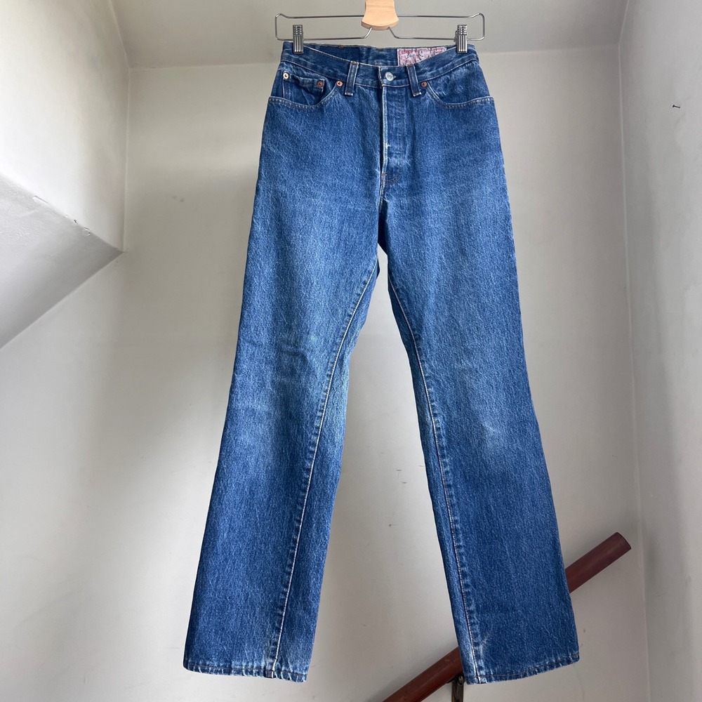 Vintage Levi's‎ High Waisted Straight Leg Jeans Size 26 Faded USA 80s Denim